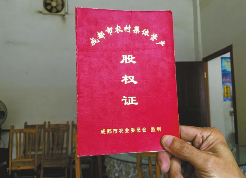 ‘三亿体育’田海蓉秀场样衣身材吸睛 展优雅先锋态度(图3) 三亿体育手机版